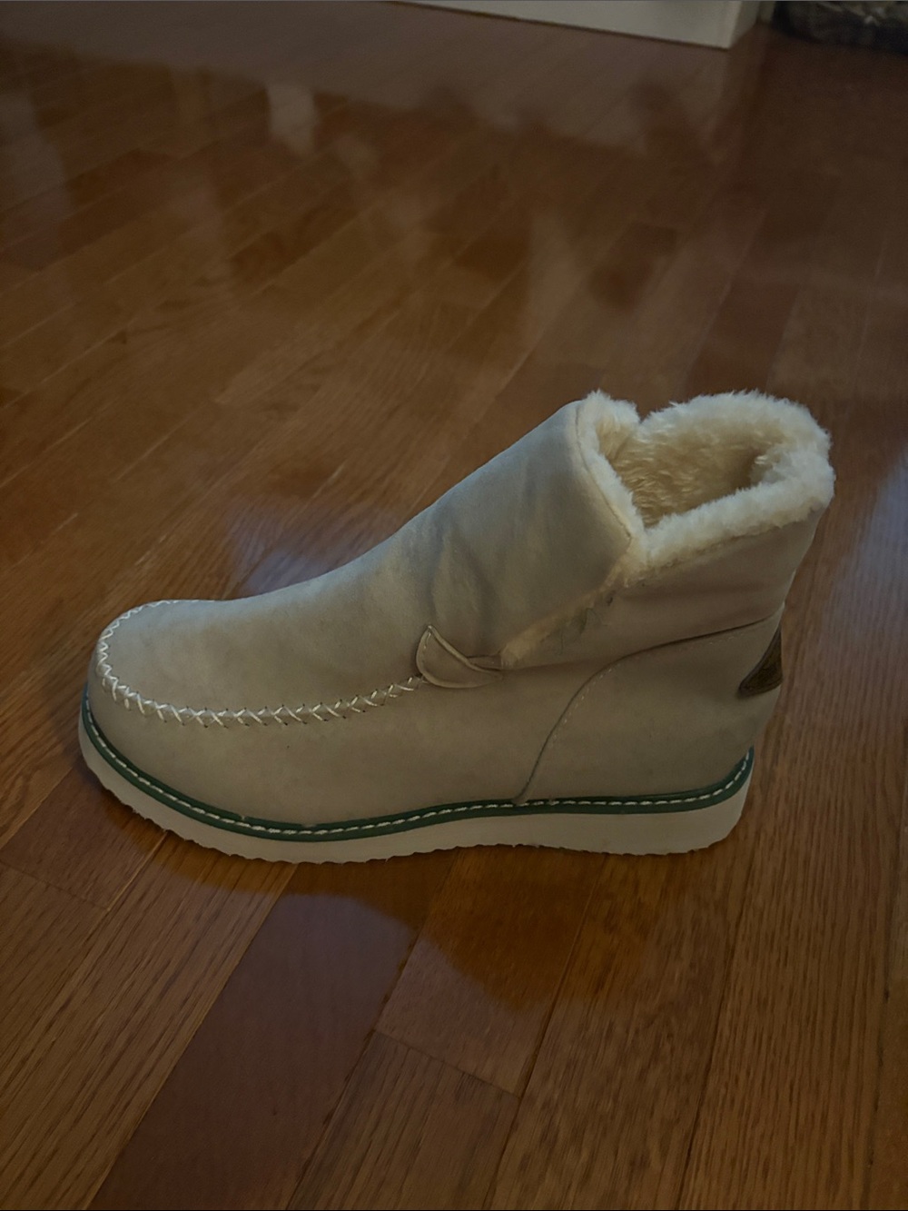 Women’s Cozy Shearling-Lined Winter Boot - Cream /gray size 10